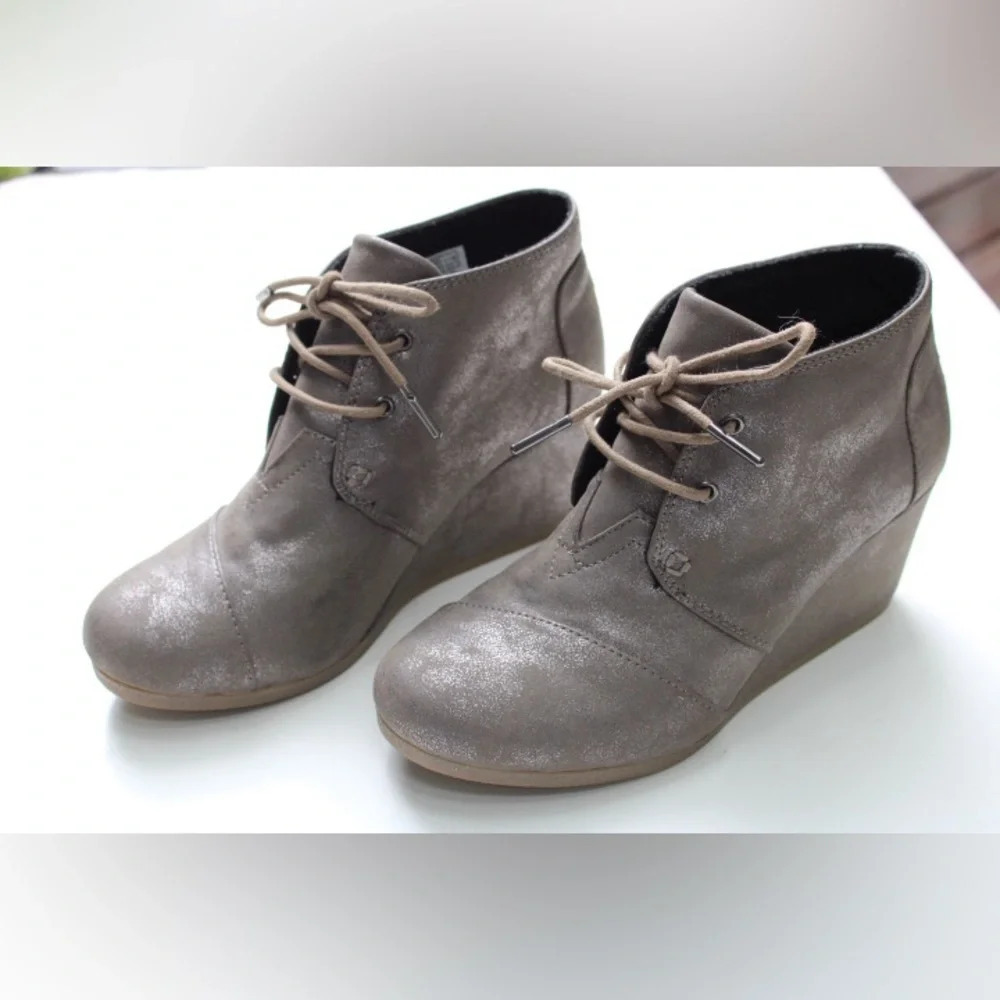 Toms wedge boots